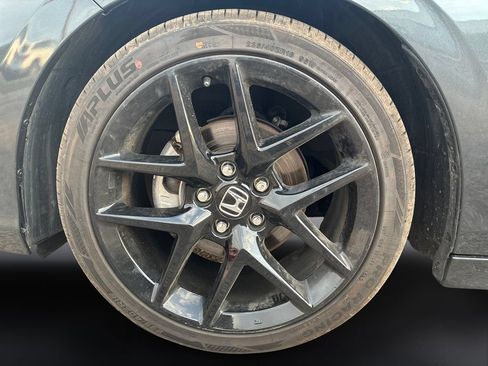 Used 2025 Honda Civic Sport image 9
