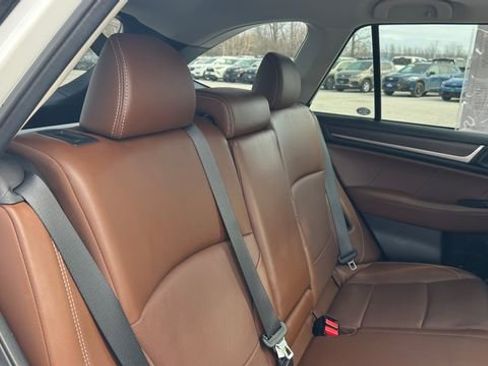 Used 2018 Subaru Outback 3.6R Touring image 43