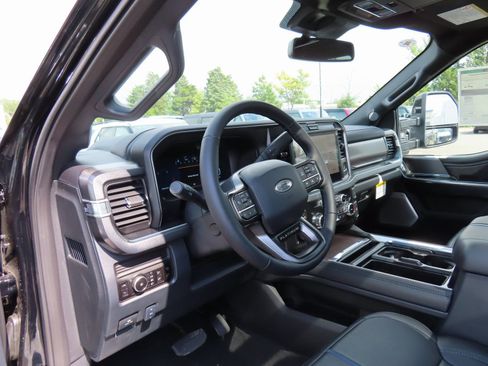 New 2026 Ford F250 Platinum image 9