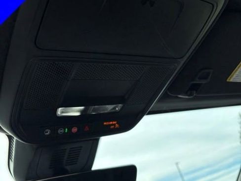 New 2026 Chevrolet Equinox LT w/ Convenience Package II FWD image 24