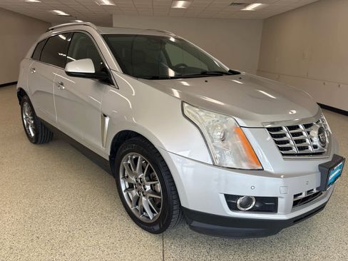 Used 2015 Cadillac SRX Premium w/ Driver Assist Package AWD/4WD image 3