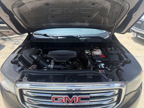Used 2018 GMC Acadia SLE w/ Driver Alert Package I FWD image 19