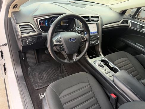 Used 2019 Ford Fusion SE image 22