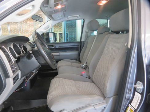 Used 2012 Toyota Tundra 4x4 Double Cab w/ Tow Pkg image 13