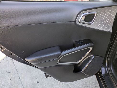 Used 2024 Kia Soul LX w/ Option Group 015 image 27