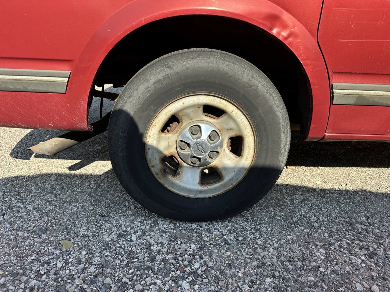 Used 1998 Chevrolet Astro Passenger RWD image 11