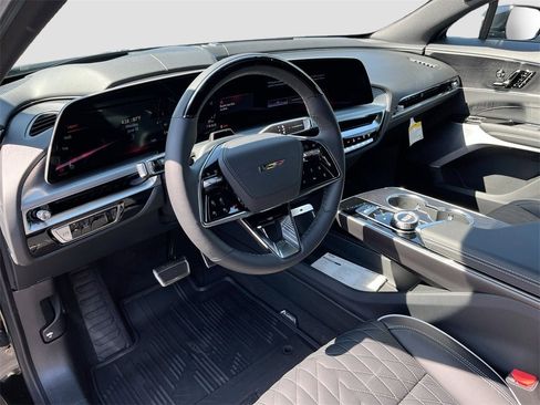 New 2026 Cadillac Lyriq V image 9