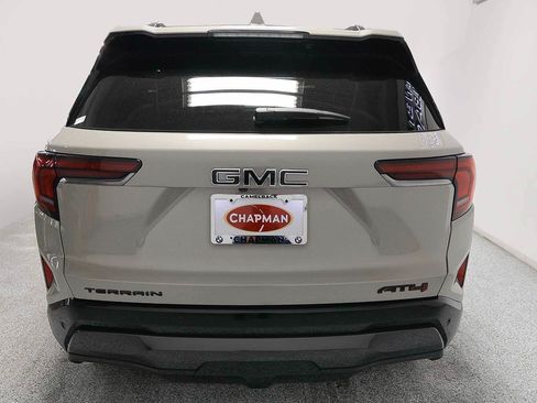 Used 2026 GMC Terrain AT4 w/ LPO, Black Badging Package AWD/4WD image 4