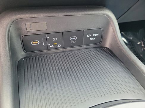 Used 2024 Hyundai Kona SEL image 24