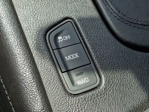 Used 2017 Cadillac XT5 Luxury w/ Driver Awareness Package AWD/4WD image 23