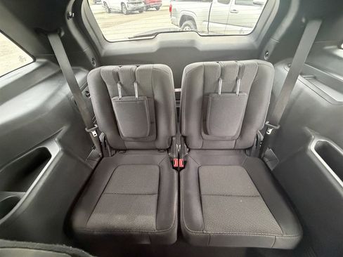 Used 2019 Ford Explorer XLT w/ Equipment Group 201A FWD image 19