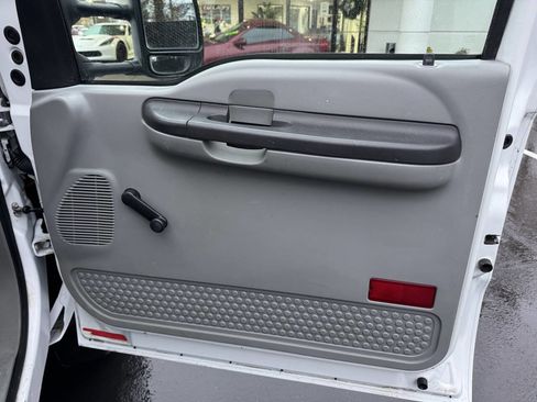 Used 2007 Ford F450 2WD Regular Cab Super Duty image 13