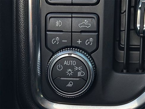 Used 2019 GMC Sierra 1500 AT4 w/ AT4 Premium Package image 17