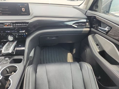 Used 2023 Acura MDX SH-AWD w/ Advance Package image 11