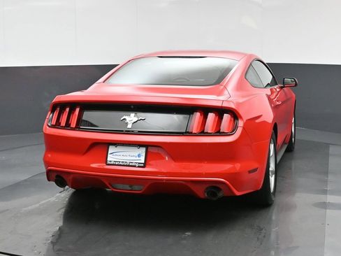 Used 2017 Ford Mustang Coupe image 6