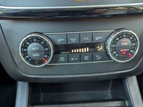 Used 2017 Mercedes-Benz GLS 550 4MATIC image 38