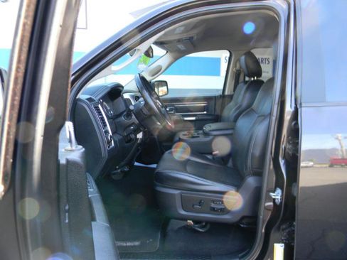 Used 2017 RAM 1500 Laramie image 11