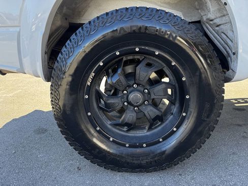 Used 2017 Ford F150 Raptor w/ Equipment Group 802A Luxury image 9