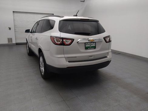 Used 2017 Chevrolet Traverse LT w/ Style and Technology Package FWD image 6
