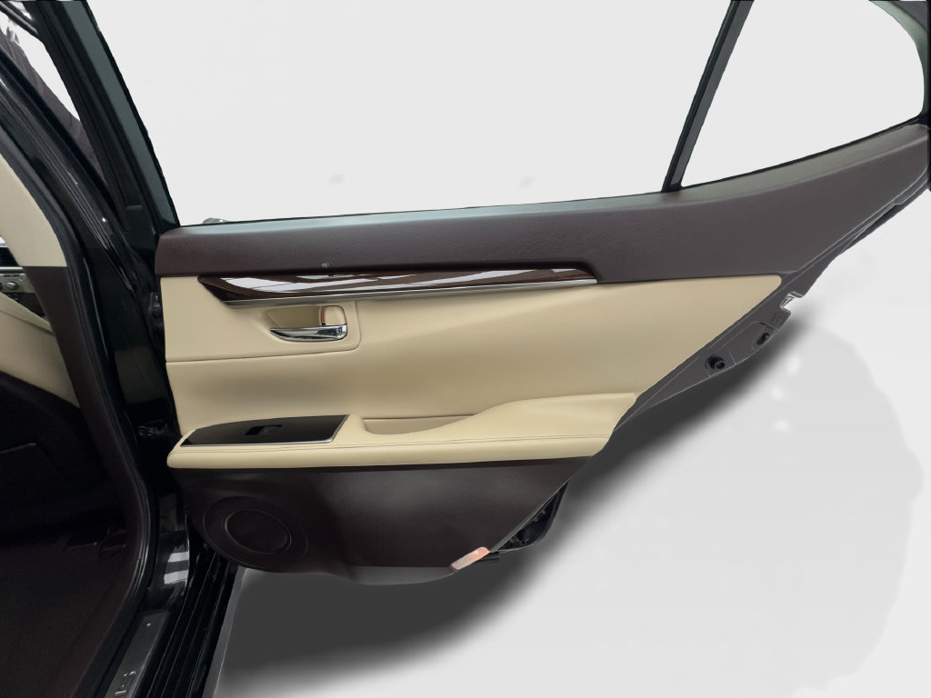 Used 2016 Lexus ES 350 w/ Navigation System Package FWD image 36