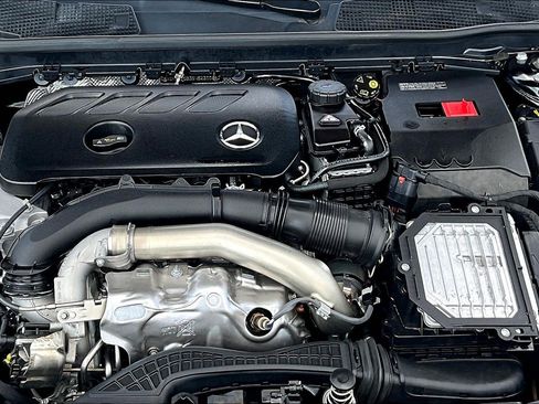 Used 2025 Mercedes-Benz CLA 250 image 9