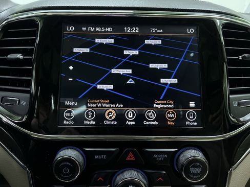 Used 2019 Jeep Grand Cherokee Overland AWD/4WD image 24