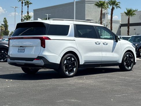 New 2026 Kia Carnival EX image 3