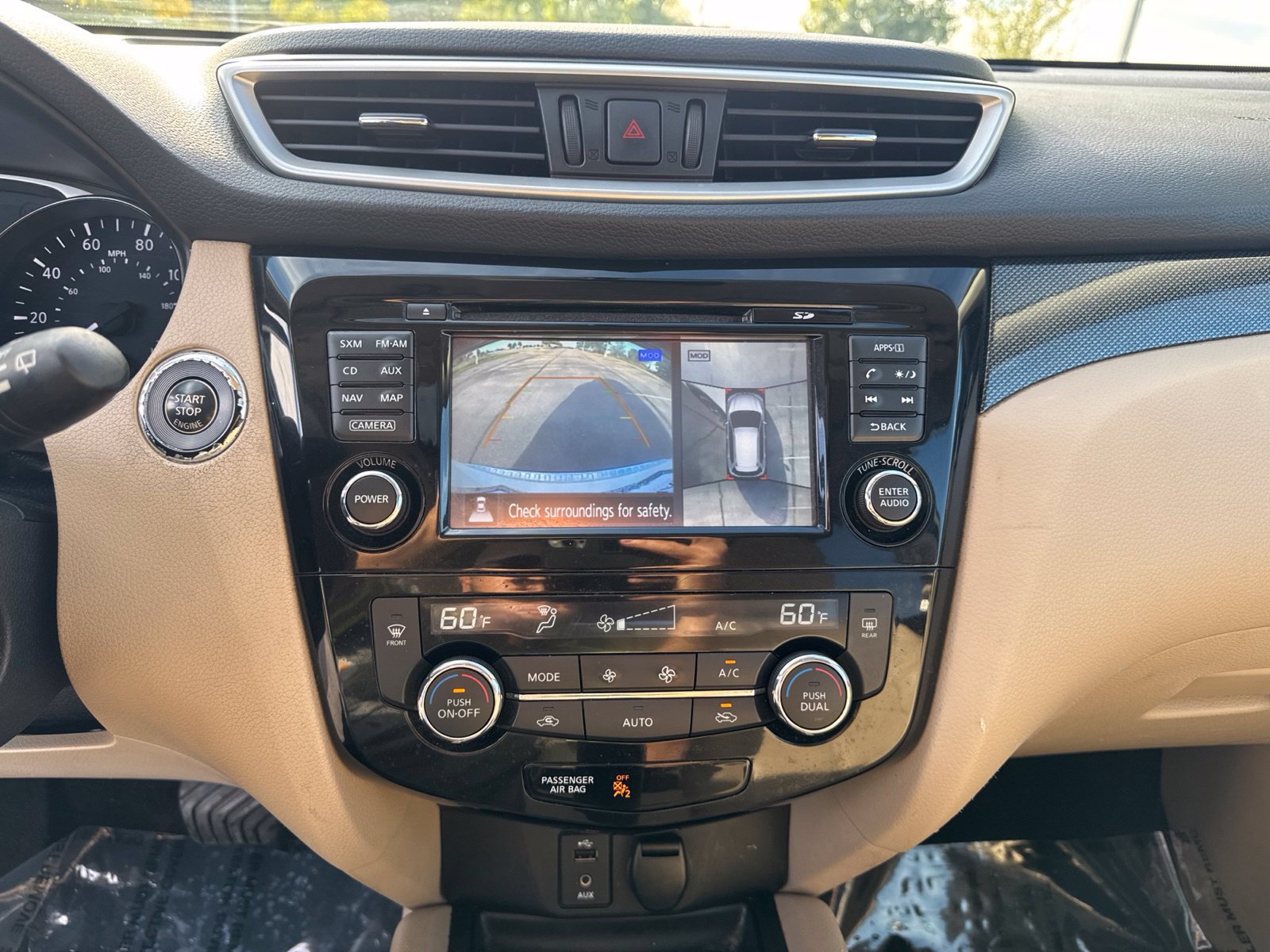 Used 2016 Nissan Rogue SL w/ SL Premium Package AWD/4WD image 17