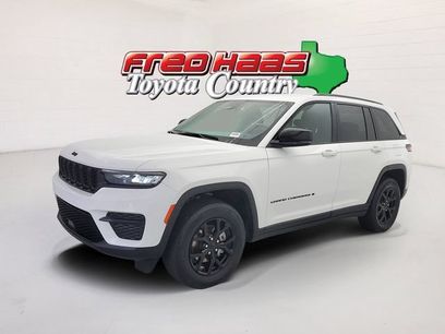Used 2024 Jeep Grand Cherokee Altitude
