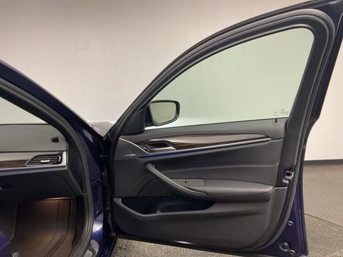 Used 2018 BMW 540i xDrive w/ Premium Package image 24