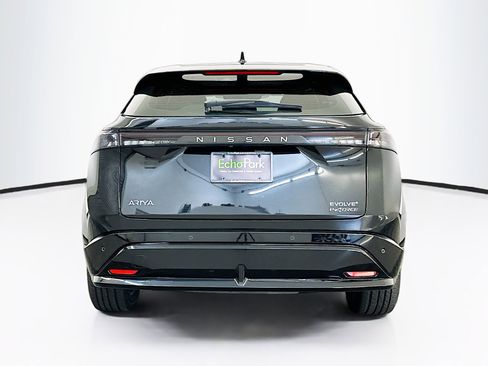 Used 2023 Nissan Ariya AWD image 7