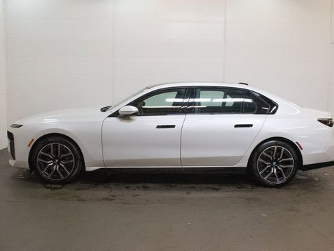 Certified 2026 BMW 740i xDrive AWD/4WD image 7