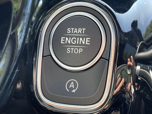 Certified 2025 Mercedes-Benz GLA 250 image 29