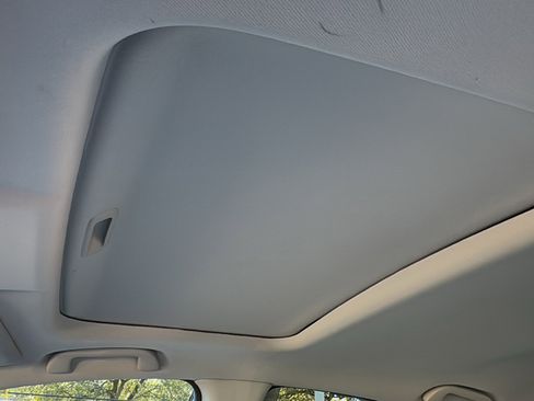 Used 2019 Honda Insight Touring image 11