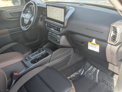 New 2025 Ford Bronco Sport Outer Banks w/ Outer Banks Tech Package+ AWD/4WD image 38