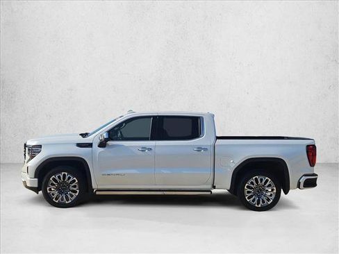 Used 2023 GMC Sierra 1500 Denali Ultimate image 8