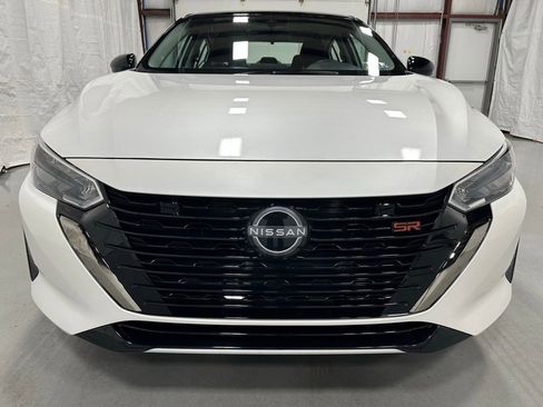 Used 2024 Nissan Sentra SR image 2