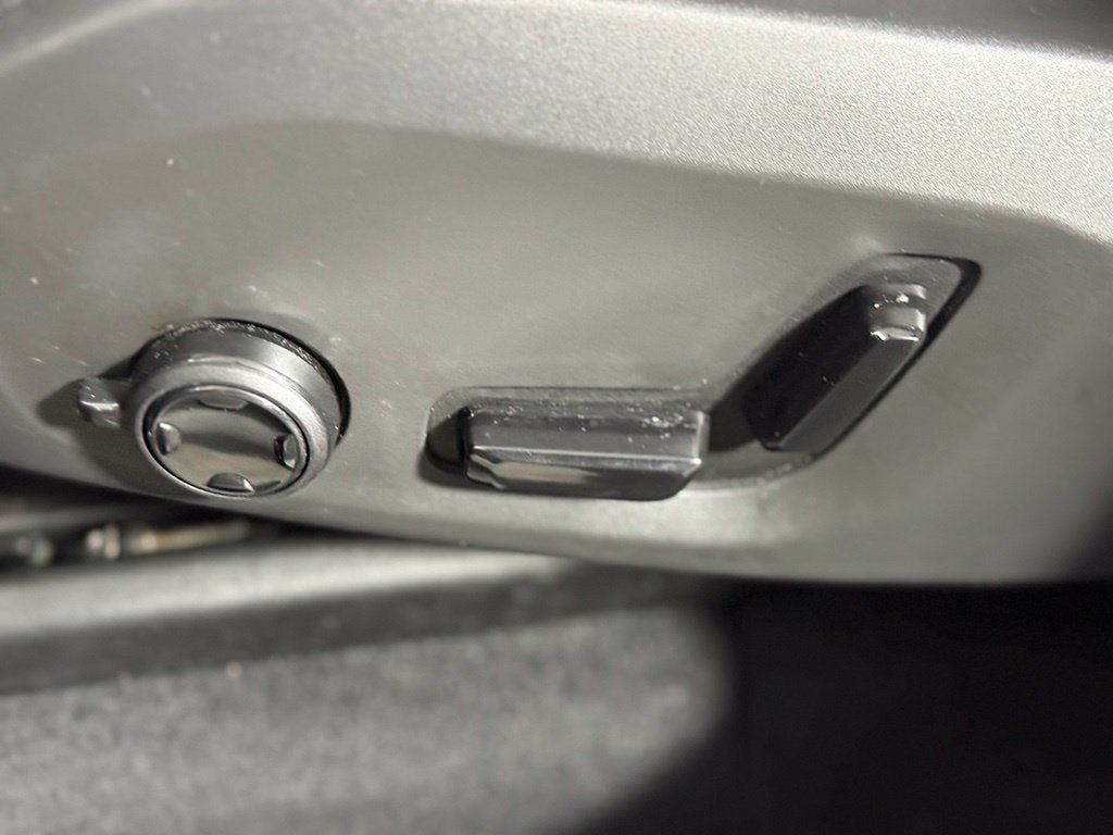 Used 2019 Volvo XC60 T6 Inscription AWD/4WD image 21