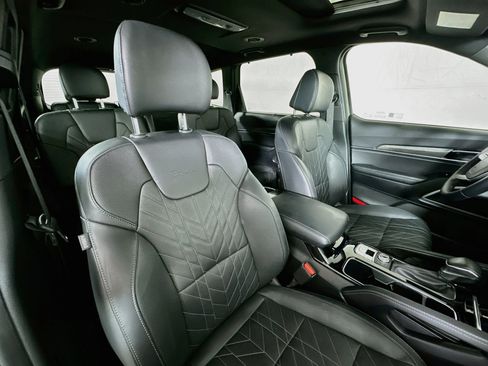 Used 2024 Kia Telluride EX X-Line AWD/4WD image 29
