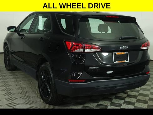 Used 2024 Chevrolet Equinox LS w/ Midnight Edition AWD/4WD image 5