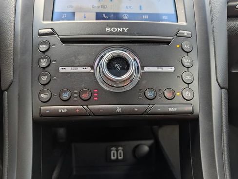 Used 2020 Ford Fusion Titanium AWD/4WD image 20