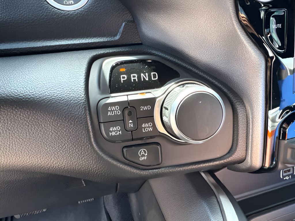 Used 2025 RAM 1500 Big Horn AWD/4WD image 11