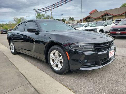Used 2021 Dodge Charger SXT image 1