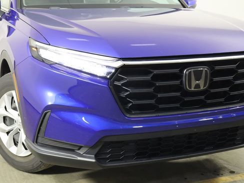 Used 2024 Honda CR-V LX image 40