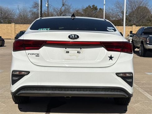 Used 2019 Kia Forte FE image 8