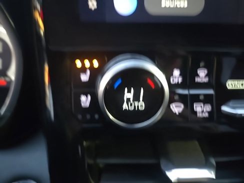 Used 2023 Toyota Highlander Platinum image 23