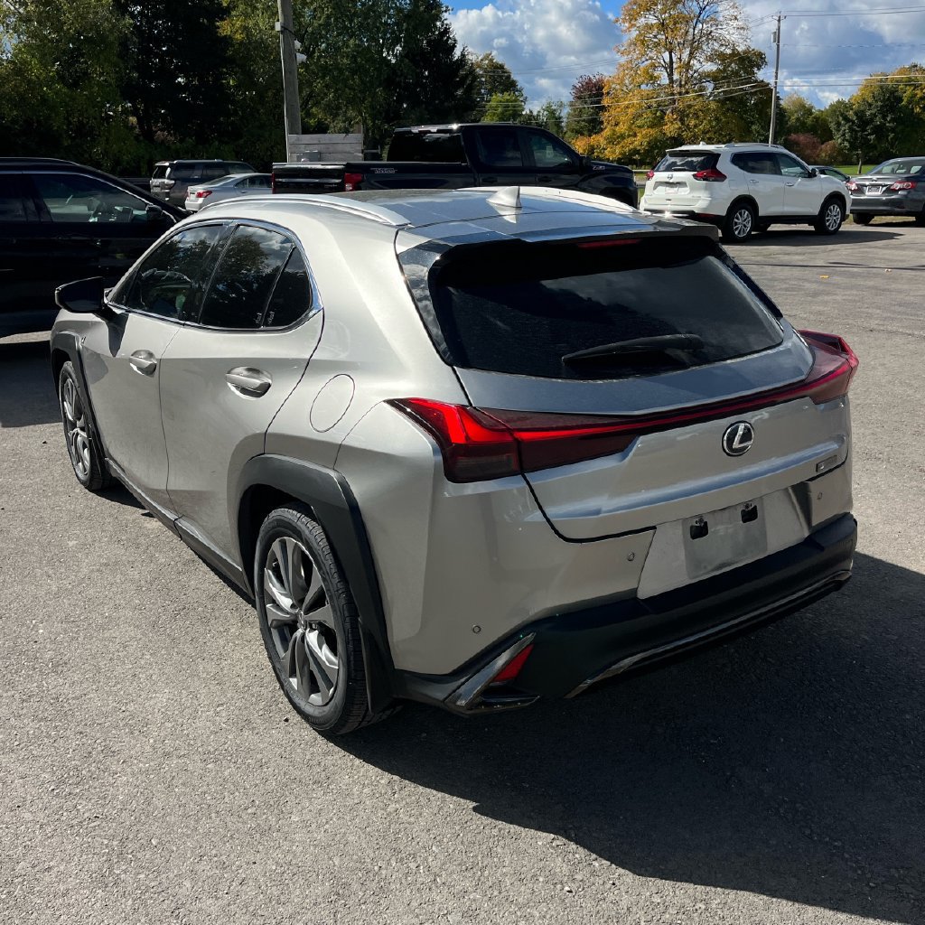 Used 2019 Lexus UX 250h F Sport AWD/4WD image 2