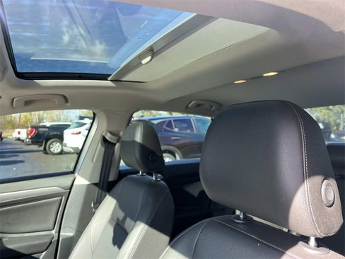 Used 2020 Volkswagen Jetta SE image 14