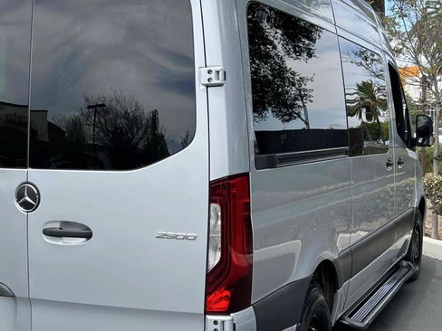 Used 2023 Mercedes-Benz Sprinter 2500 image 49