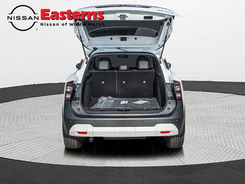 New 2025 Nissan Kicks SR w/ SR Premium Package image 17